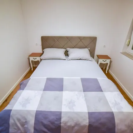 One Bedroom Apartment